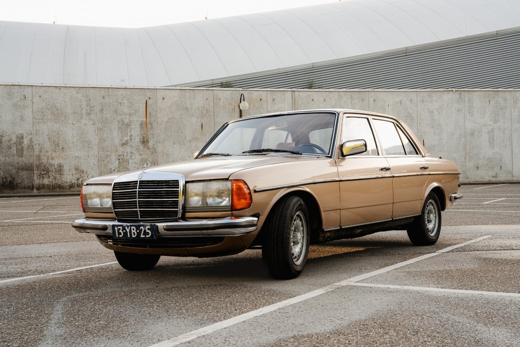 Mercedes-Benz 280 E | 1976 | Route 66 Auctions