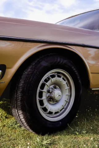 Foto 3 di 8: Mercedes-Benz 280 E | 1976 | Route 66 Auctions