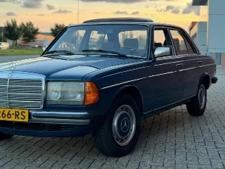 Foto 3 di 8: Mercedes-Benz 230 E | 1984 | Route 66 Auctions