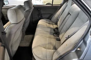 Foto 20 di 21: Alfa Romeo 90 2.5i V6 Quadrif. Oro, Clima, quadro digitale