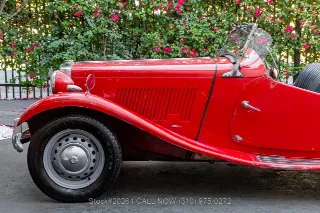 Foto 18 di 24: 1953 MG TD
