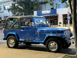 Foto 8 di 8: Jeep Wrangler YJ | Route 66 Auctions