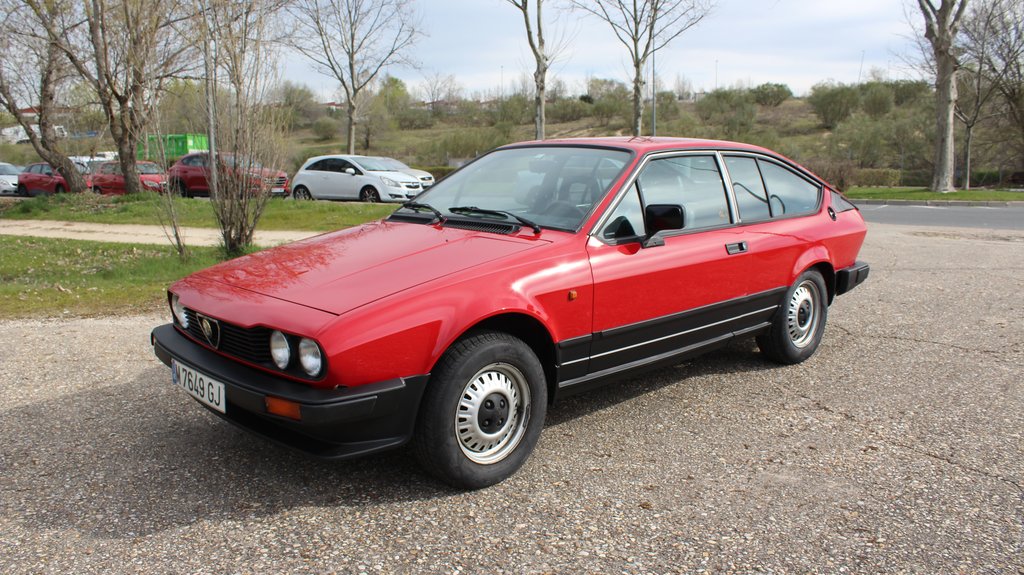 Alfa Romeo GTV 2.0 | Route 66 Auctions