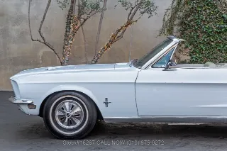 Foto 18 di 24: 1968 Ford Mustang