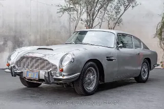 Foto 17 di 24: 1967 Aston Martin DB6