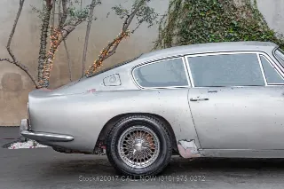 Foto 22 di 24: 1967 Aston Martin DB6
