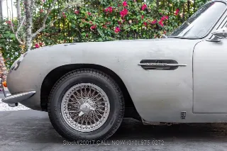 Foto 24 di 24: 1967 Aston Martin DB6
