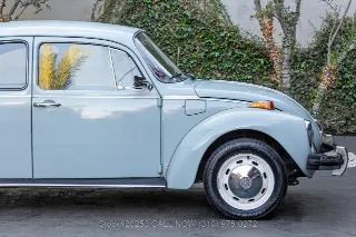 Foto 10 di 24: 1974 Volkswagen Super Beetle