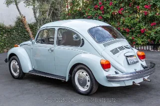 Foto 7 di 24: 1974 Volkswagen Super Beetle