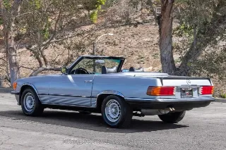 Foto 10 di 24: 1977 Mercedes Benz 280SL