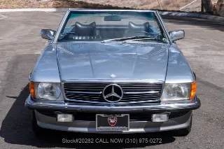 Foto 2 di 24: 1977 Mercedes Benz 280SL