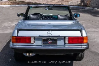 Foto 8 di 24: 1977 Mercedes Benz 280SL