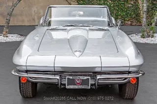 Foto 2 di 24: 1967 Chevrolet Corvette