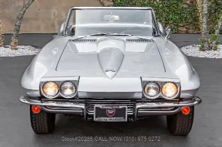Foto 3 di 24: 1967 Chevrolet Corvette