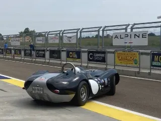 Foto 118 di 269: JAGUAR XK120 ots 1952-1000 MIGLIA ELIGIBLE