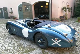 Foto 12 di 269: JAGUAR XK120 ots 1952-1000 MIGLIA ELIGIBLE