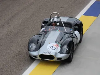 Foto 130 di 269: JAGUAR XK120 ots 1952-1000 MIGLIA ELIGIBLE