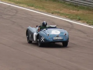 Foto 147 di 269: JAGUAR XK120 ots 1952-1000 MIGLIA ELIGIBLE