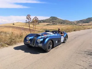 Foto 227 di 269: JAGUAR XK120 ots 1952-1000 MIGLIA ELIGIBLE