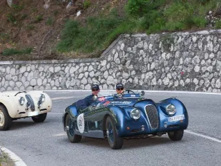 Foto 43 di 269: JAGUAR XK120 ots 1952-1000 MIGLIA ELIGIBLE