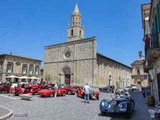 Foto 45 di 269: JAGUAR XK120 ots 1952-1000 MIGLIA ELIGIBLE