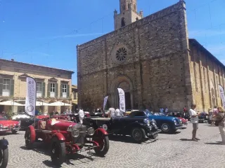 Foto 61 di 269: JAGUAR XK120 ots 1952-1000 MIGLIA ELIGIBLE