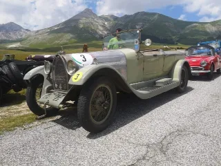 Foto 69 di 269: JAGUAR XK120 ots 1952-1000 MIGLIA ELIGIBLE