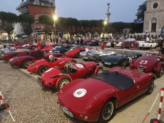 Foto 85 di 269: JAGUAR XK120 ots 1952-1000 MIGLIA ELIGIBLE