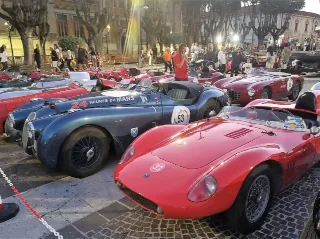 Foto 86 di 269: JAGUAR XK120 ots 1952-1000 MIGLIA ELIGIBLE