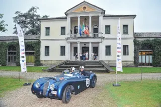Foto 89 di 269: JAGUAR XK120 ots 1952-1000 MIGLIA ELIGIBLE