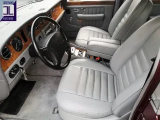Foto 15 di 57: BENTLEY BROOKLANDS 1993