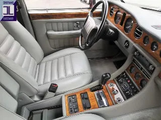 Foto 31 di 57: BENTLEY BROOKLANDS 1993
