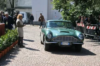 Foto 101 di 397: ASTON MARTIN DB6 1966