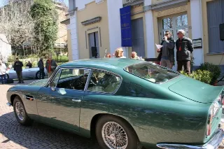 Foto 109 di 397: ASTON MARTIN DB6 1966