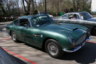 Foto 110 di 397: ASTON MARTIN DB6 1966