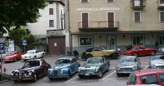 Foto 122 di 397: ASTON MARTIN DB6 1966
