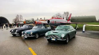 Foto 150 di 397: ASTON MARTIN DB6 1966