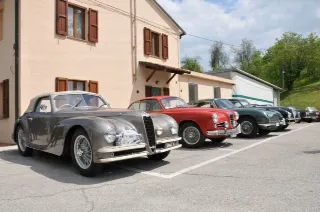 Foto 160 di 397: ASTON MARTIN DB6 1966