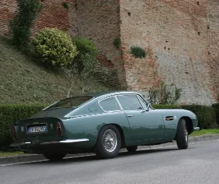 Foto 171 di 397: ASTON MARTIN DB6 1966