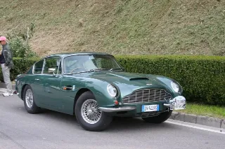Foto 174 di 397: ASTON MARTIN DB6 1966
