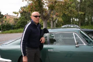 Foto 177 di 397: ASTON MARTIN DB6 1966