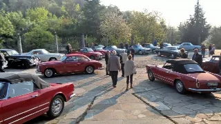 Foto 184 di 397: ASTON MARTIN DB6 1966