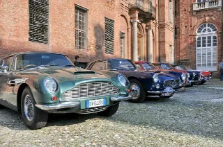 Foto 187 di 397: ASTON MARTIN DB6 1966