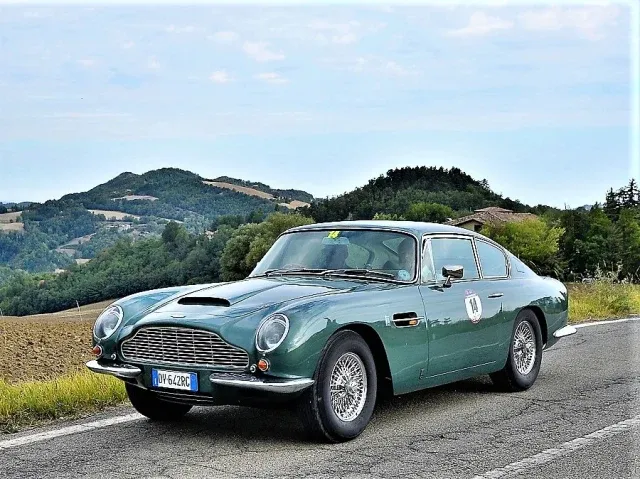 ASTON MARTIN DB6 1966