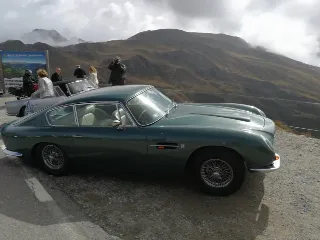 Foto 202 di 397: ASTON MARTIN DB6 1966