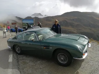 Foto 203 di 397: ASTON MARTIN DB6 1966
