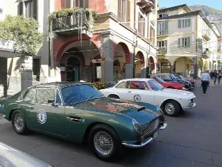 Foto 221 di 397: ASTON MARTIN DB6 1966