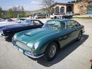 Foto 235 di 397: ASTON MARTIN DB6 1966