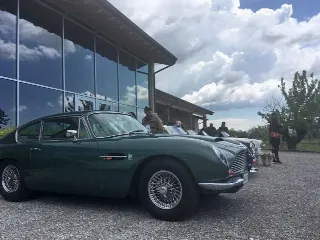 Foto 243 di 397: ASTON MARTIN DB6 1966