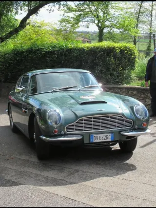 Foto 247 di 397: ASTON MARTIN DB6 1966